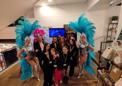 Elèves de seconde Métiers de la relation client à l'inauguration du magasin Les Galeries Lafayette - novembre 2024