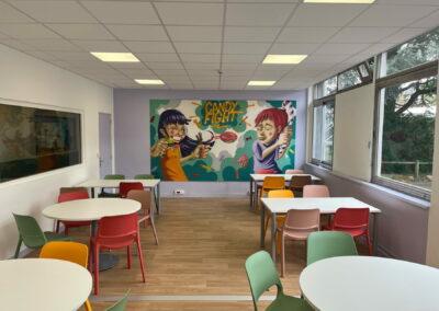 Salle de classe aménagé en espace de travail au lycée Pothier