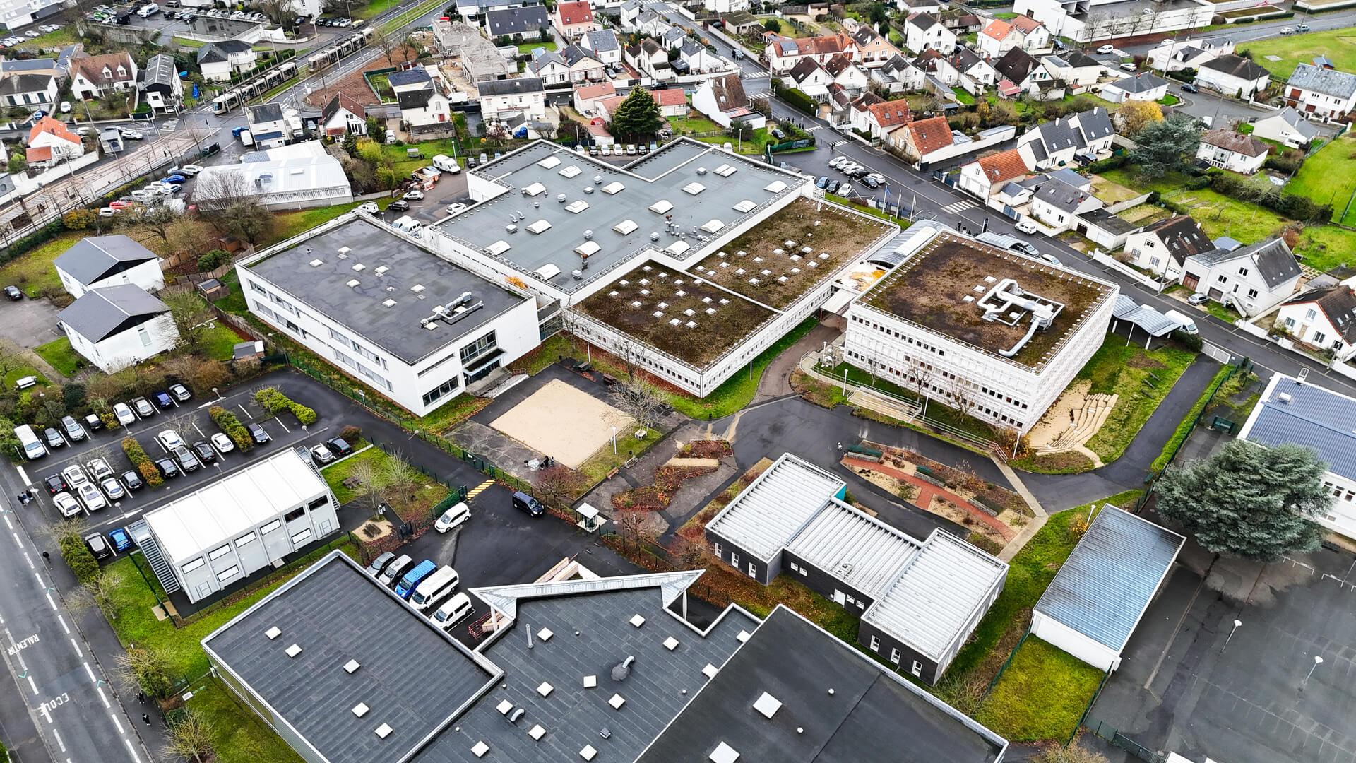 Plan interactif du campus avec bâtiments cliquables